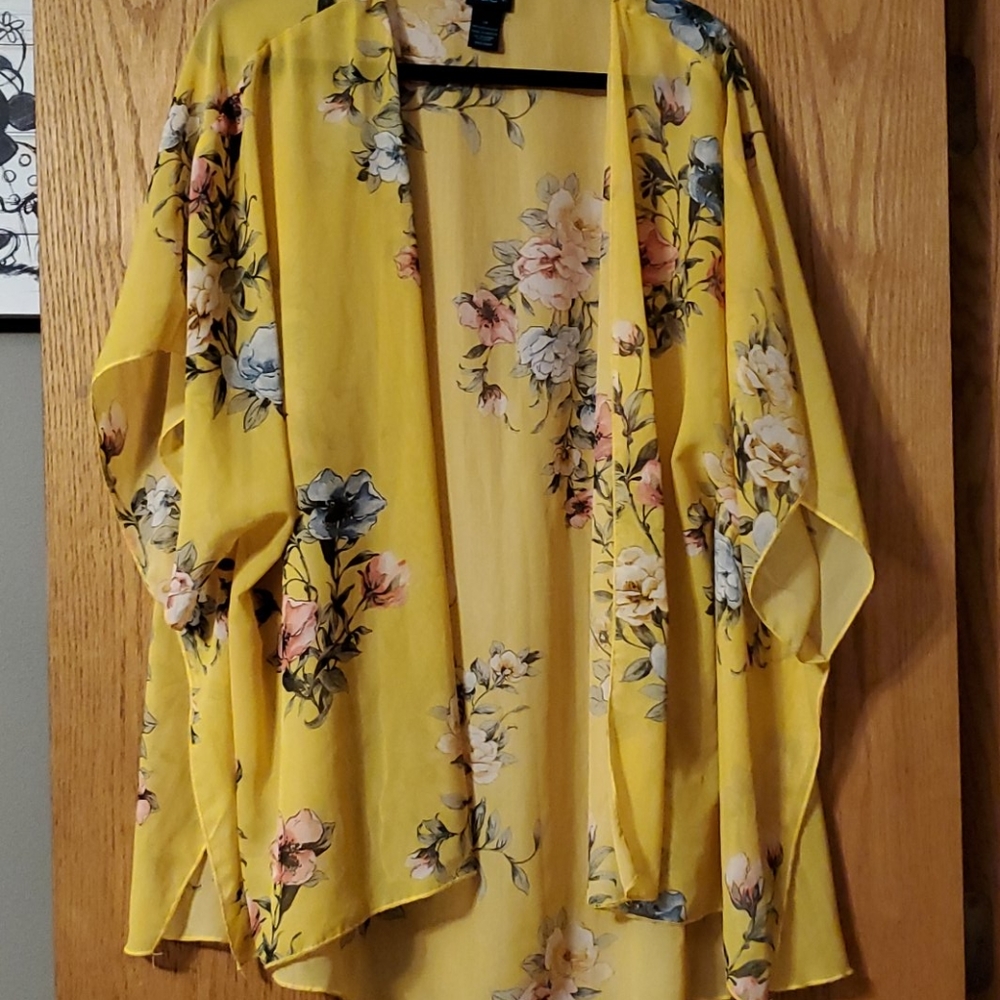 Yellow floral wrap